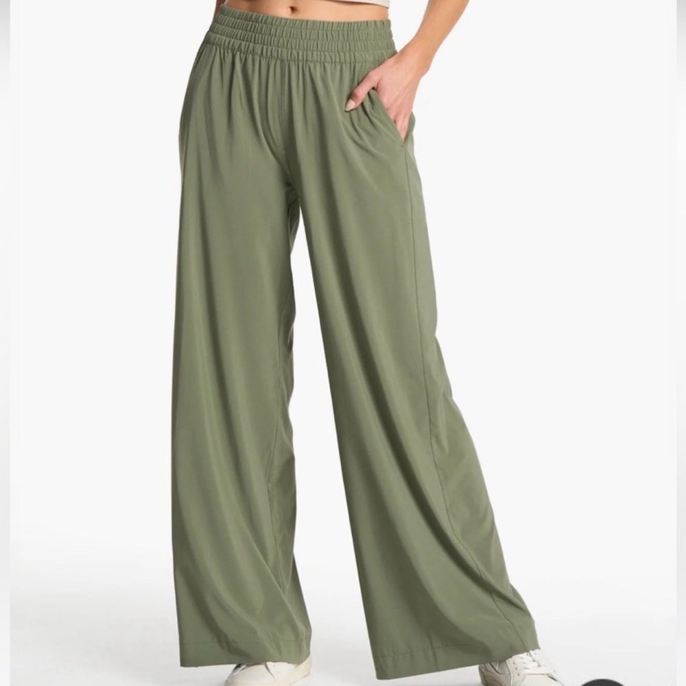 Vuori Villa Green Wide-Leg Pants